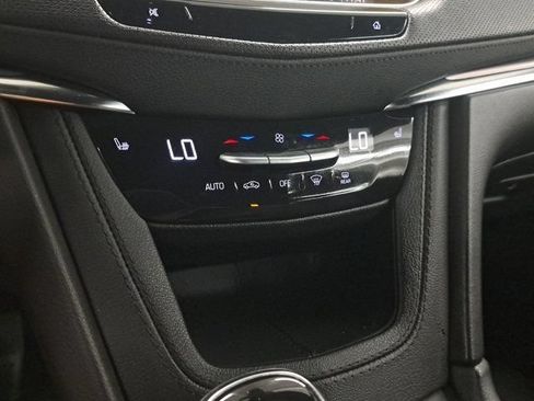 Used 2023 Cadillac XT5 Luxury FWD image 32