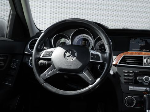 Used 2012 Mercedes-Benz C 300 4MATIC Sedan image 9