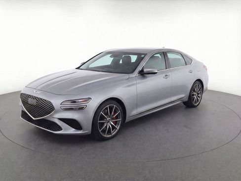 Used 2025 Genesis G70 2.5T AWD/4WD image 3