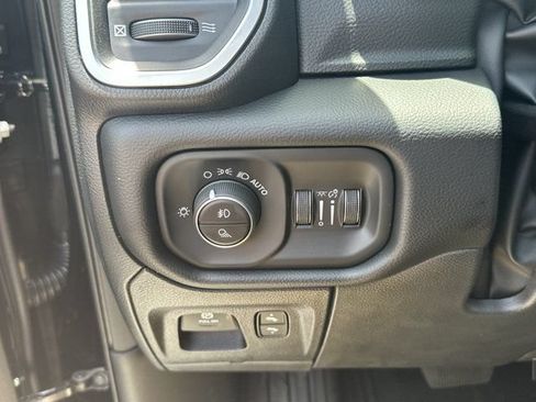 New 2026 RAM 1500 4x4 Crew Cab image 22
