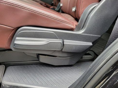 Used 2022 Ford Expedition Limited RWD image 28