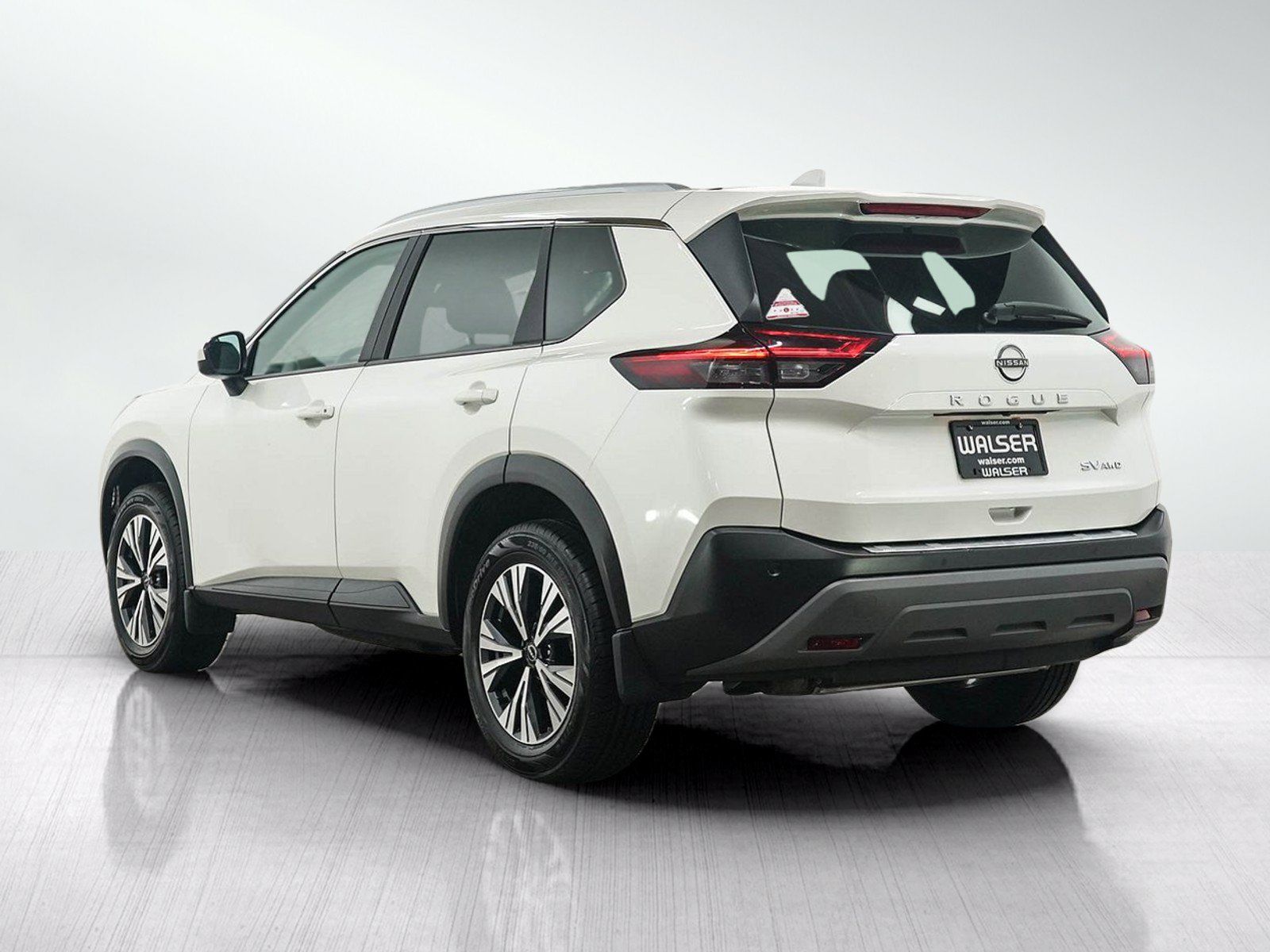 Used 2023 Nissan Rogue SV w/ SV Premium B Package AWD/4WD image 3