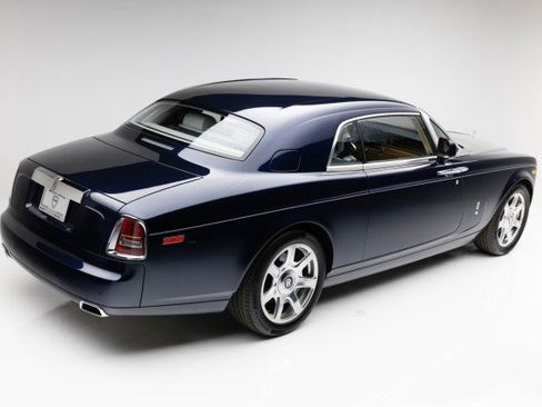 Used 2010 Rolls-Royce Phantom Coupe image 3