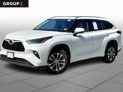 Used 2021 Toyota Highlander XLE