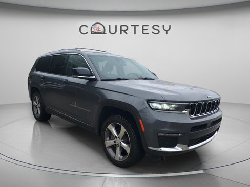 Used 2021 Jeep Grand Cherokee L Limited w/ Trailer Tow Group (B) image 4