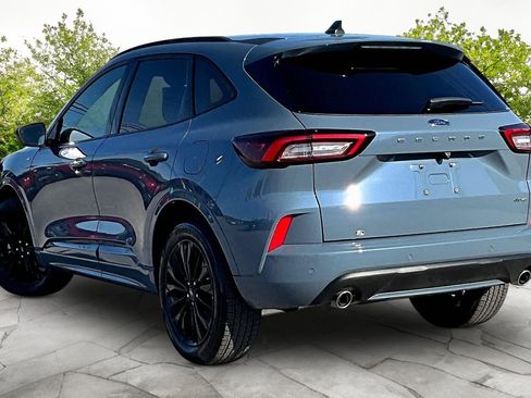 Used 2025 Ford Escape ST-Line Elite image 2