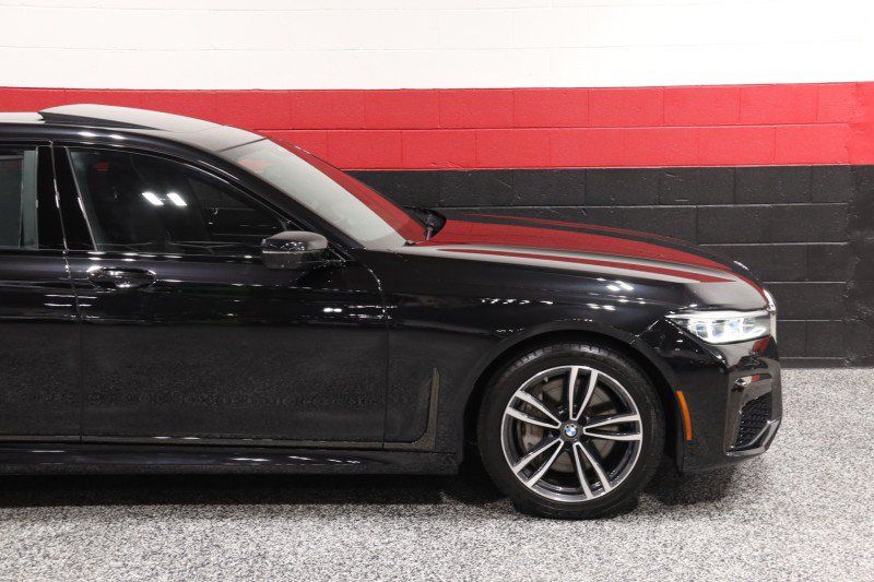 Used 2020 BMW 750i xDrive w/ Executive Package AWD/4WD image 6
