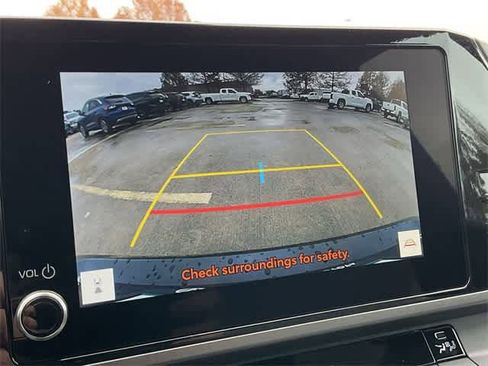 Certified 2025 Toyota Camry SE image 21