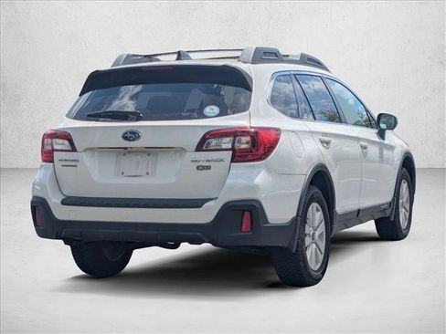 Used 2018 Subaru Outback 2.5i Premium AWD/4WD image 5