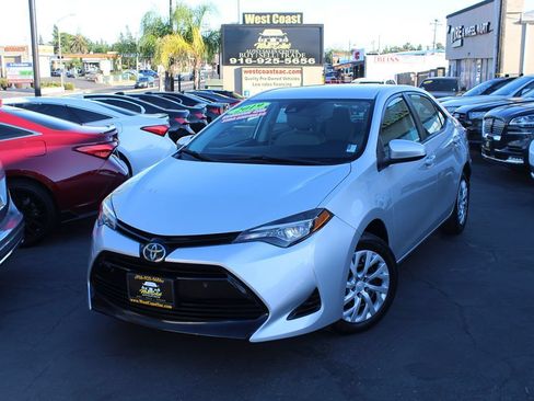Used 2019 Toyota Corolla LE FWD image 33