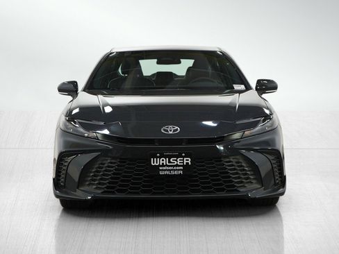 Used 2025 Toyota Camry SE image 8