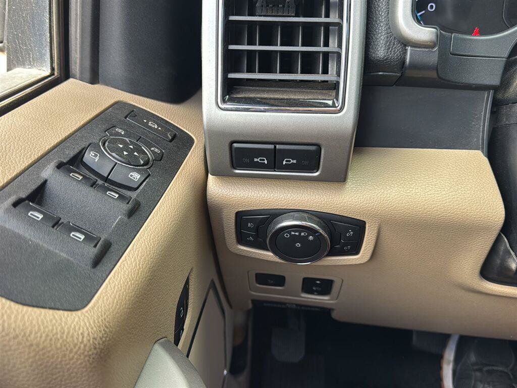Used 2018 Ford F250 Lariat w/ Lariat Ultimate Package AWD/4WD image 12