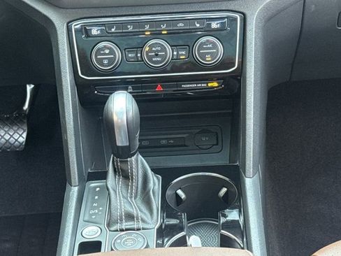 Used 2023 Volkswagen Atlas SE w/ Panoramic Sunroof Package image 23