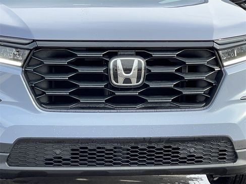 New 2025 Honda Pilot Sport image 37
