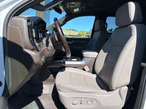 Used 2025 Chevrolet Silverado 1500 LTZ image 21