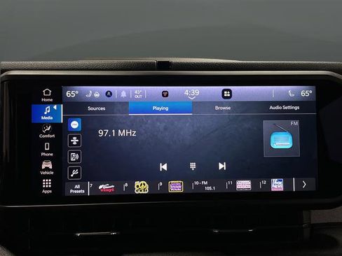 Used 2024 Jeep Wrangler Willys image 16