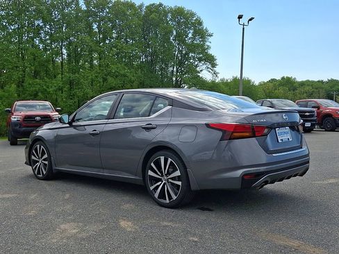 Used 2021 Nissan Altima 2.5 SR w/ SR Premium Package FWD image 4