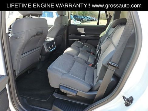 Used 2025 Ford Expedition Active AWD/4WD image 24
