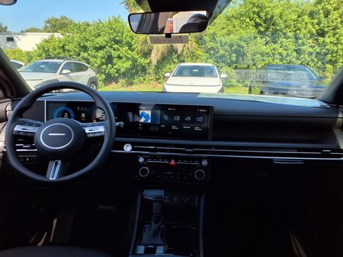 New 2025 Hyundai Santa Cruz SEL image 15