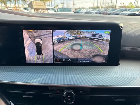 Certified 2025 Nissan Murano Platinum w/ Cargo Package image 22