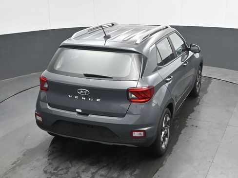 Used 2025 Hyundai Venue SEL FWD image 29