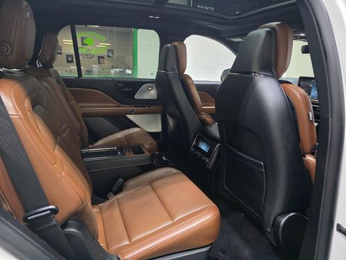 Used 2020 Lincoln Aviator Reserve w/ Equipment Group 202A AWD/4WD image 24