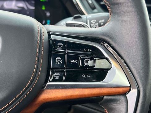 Certified 2022 Jeep Grand Cherokee Summit AWD/4WD image 22