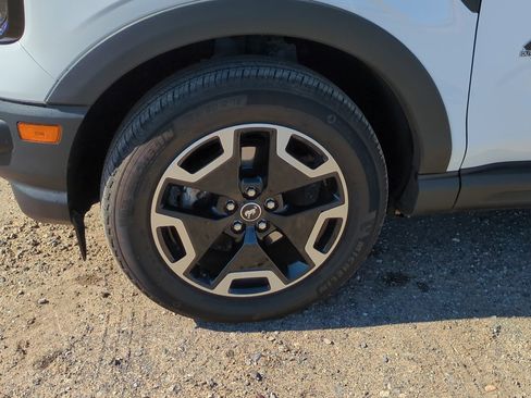 Used 2022 Ford Bronco Sport Outer Banks w/ Tech Package image 10