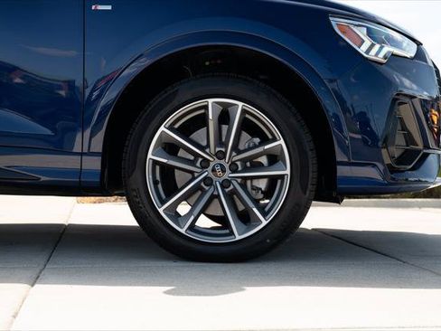 Certified 2025 Audi Q3 2.0T Premium w/ Convenience Package AWD/4WD image 27