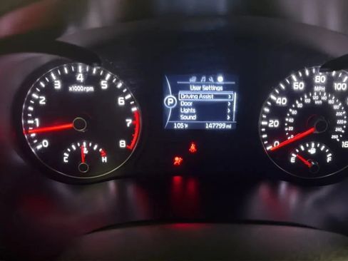 Used 2018 Kia Optima LX FWD image 12