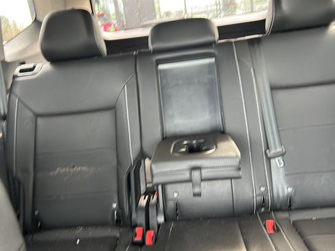 Used 2023 Volkswagen Atlas SE w/ Black Wheel Package image 17