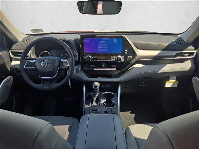 New 2026 Toyota Highlander XLE AWD/4WD image 15