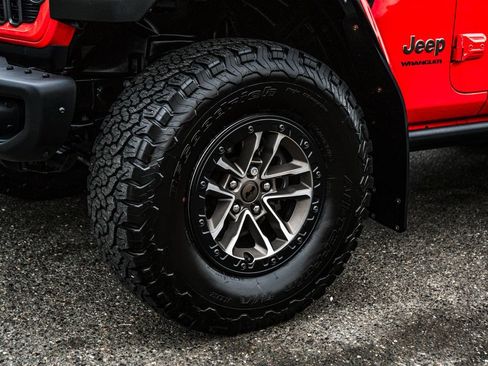 Used 2024 Jeep Wrangler Unlimited Rubicon 392 AWD/4WD image 13
