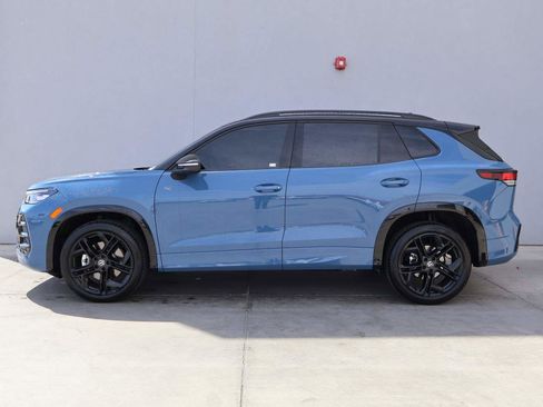 Used 2026 Volkswagen Tiguan SE R-Line image 2