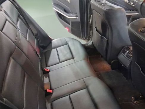 Used 2015 Mercedes-Benz E 350 4MATIC Sedan image 15