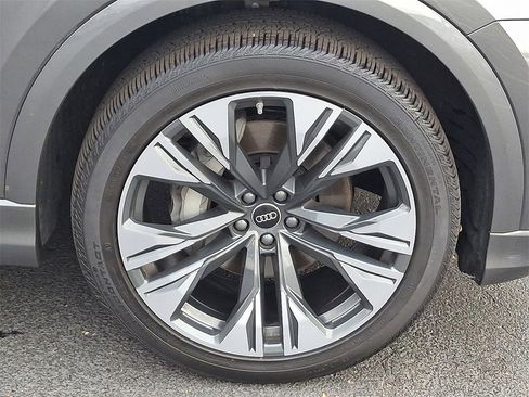 Certified 2025 Audi Q8 Premium Plus image 14