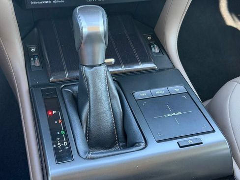 Used 2023 Lexus GX 460 Premium w/ Accessory Package AWD/4WD image 20