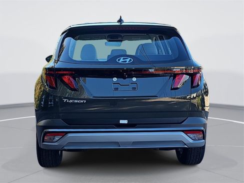New 2026 Hyundai Tucson SE image 6