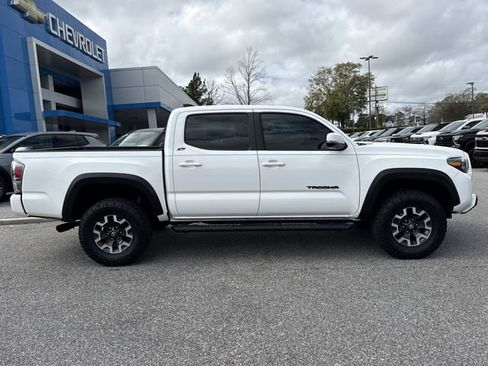 Used 2023 Toyota Tacoma TRD Off-Road w/ TRD Premium Off Road Package image 2