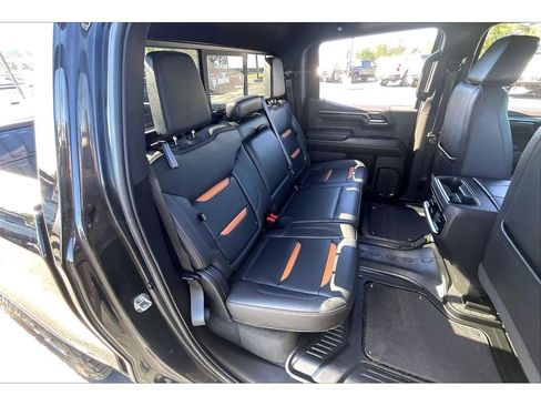 Used 2022 GMC Sierra 1500 AT4 w/ Technology Package AWD/4WD image 27