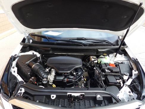 Used 2025 Cadillac XT5 Sportv w/ Technology Package image 14