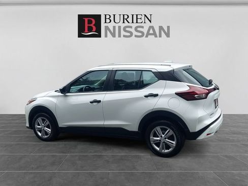 Used 2024 Nissan Kicks S FWD image 3