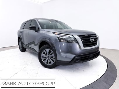 Used 2025 Nissan Pathfinder S