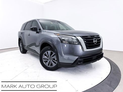Used 2025 Nissan Pathfinder S FWD image 1