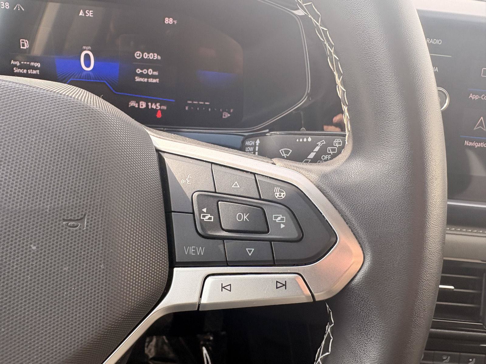 Certified 2024 Volkswagen Taos SE AWD/4WD image 18