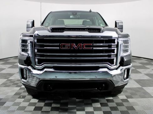 Used 2022 GMC Sierra 3500 SLT image 2
