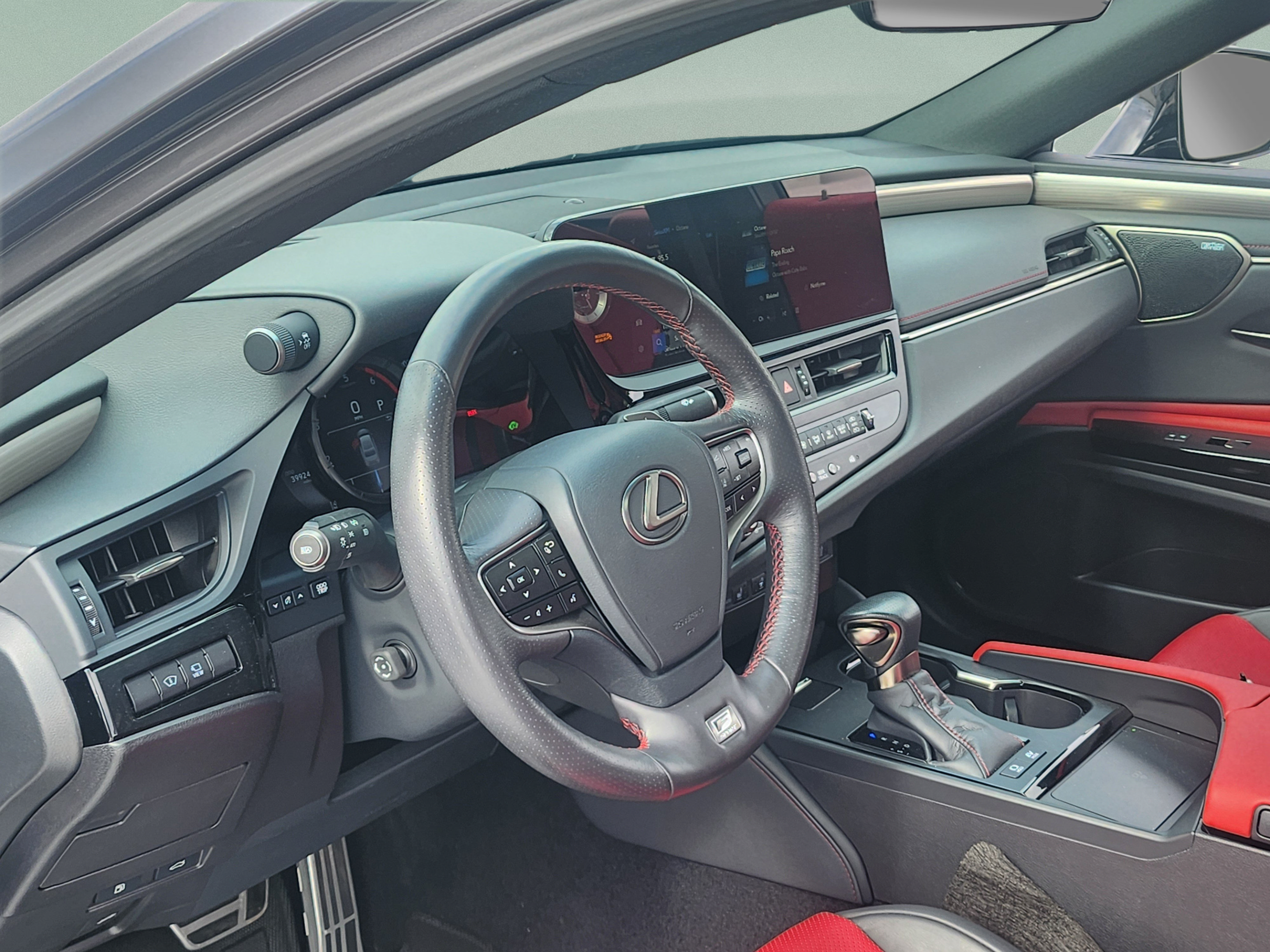 Used 2024 Lexus ES 300h F Sport w/ Accessory Package (Z2) FWD image 9