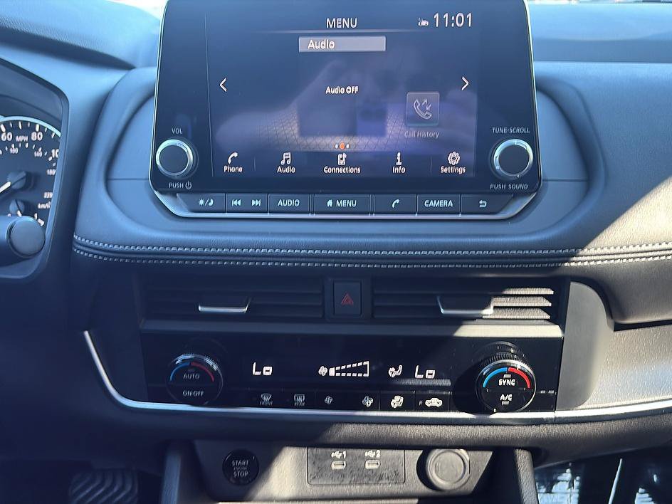 Certified 2025 Nissan Rogue SV AWD/4WD image 32