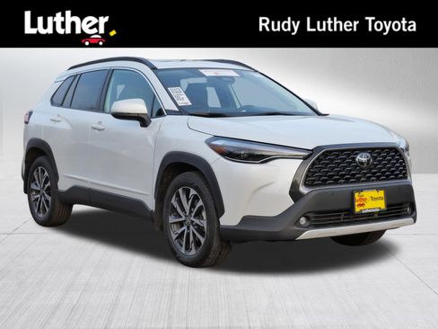 Certified 2024 Toyota Corolla Cross XLE w/ Convenience Package image 1