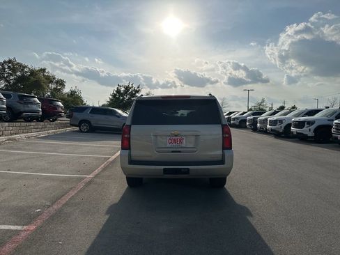 Used 2016 Chevrolet Suburban LS image 8